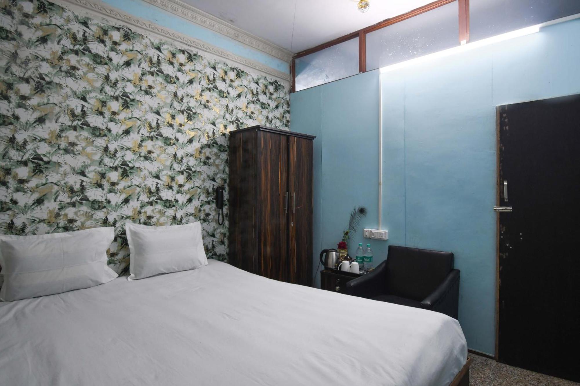 Hotel O Blue Cherry Guest House Calcutta Extérieur photo